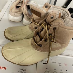 Sperry boots 6.5